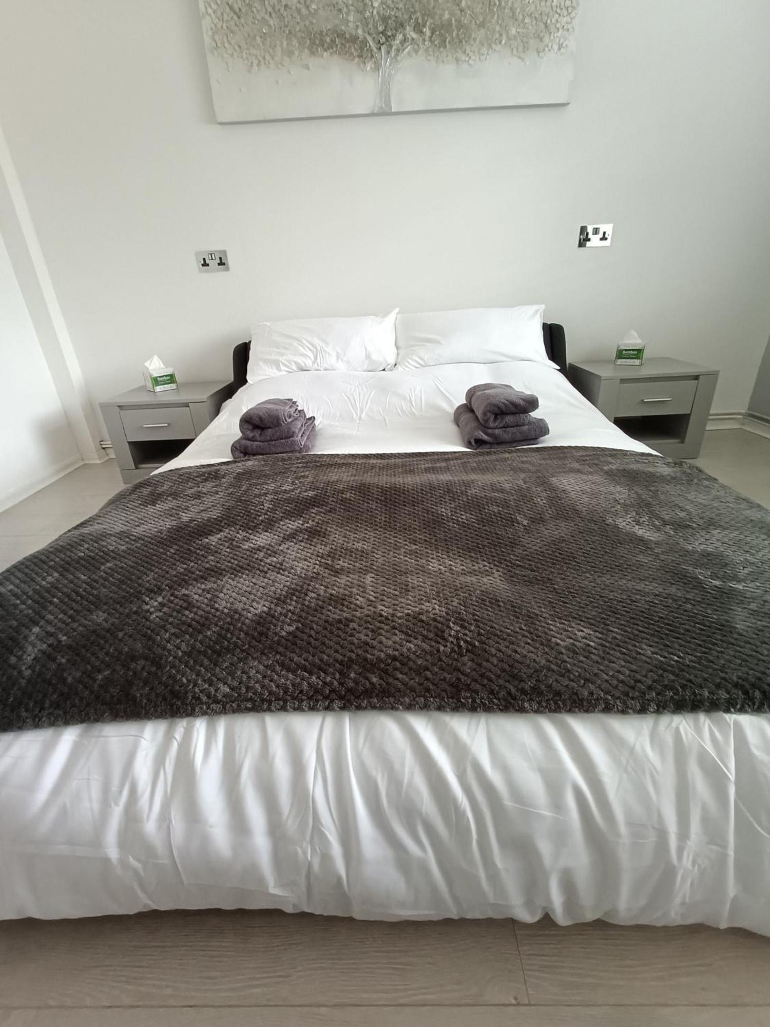 Вилла Alton Towers & Foxtail Barns & Oak Barns & Peak District Wetleyrocks Экстерьер фото