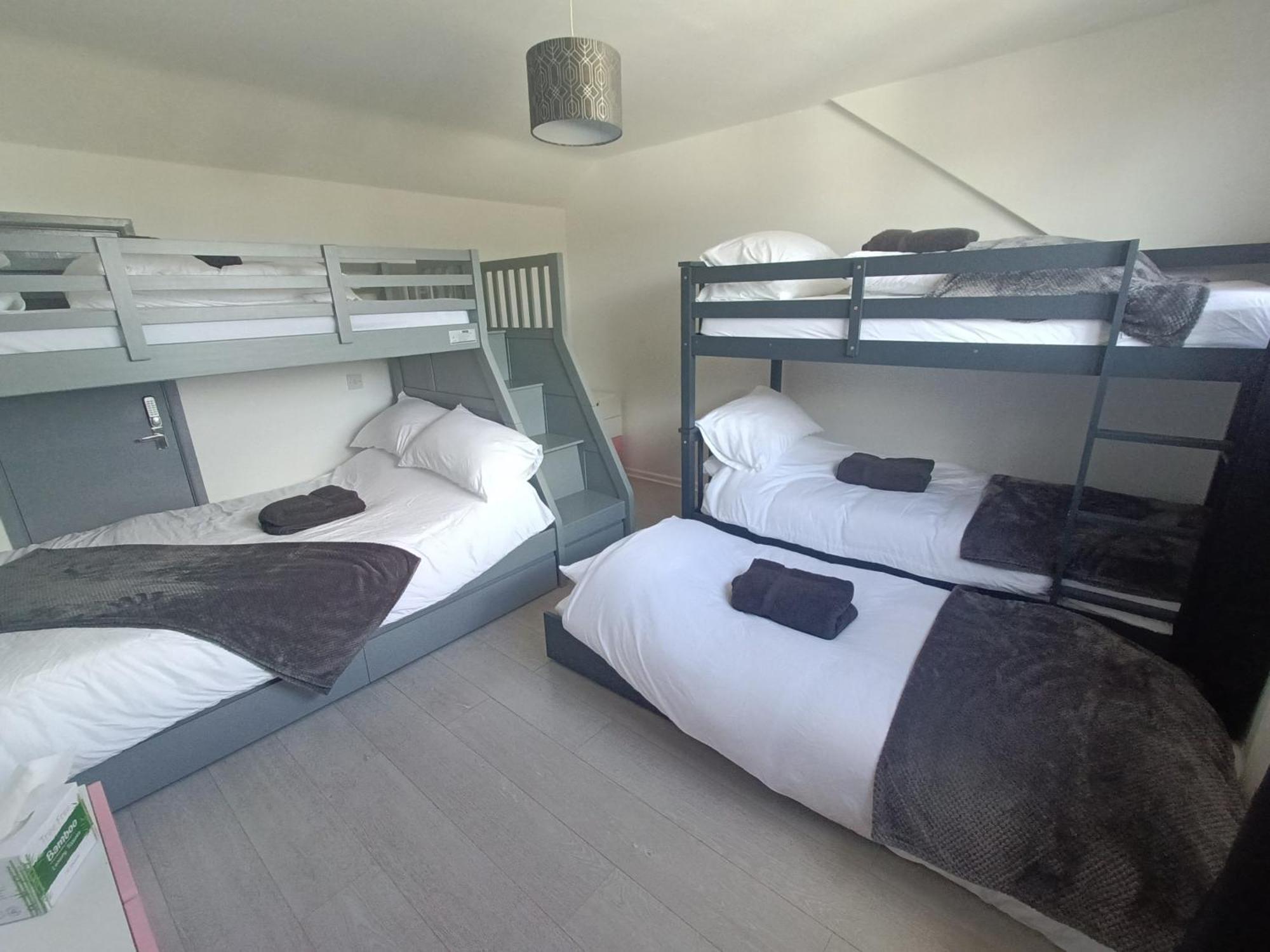 Вилла Alton Towers & Foxtail Barns & Oak Barns & Peak District Wetleyrocks Экстерьер фото